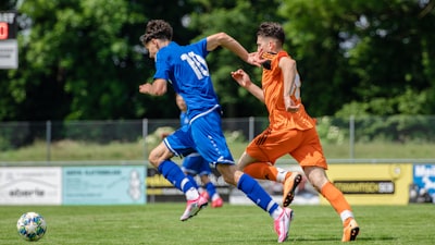 羽毛球世锦赛精彩多拍回合集锦 - 选手在网前和后场进行激烈对抗